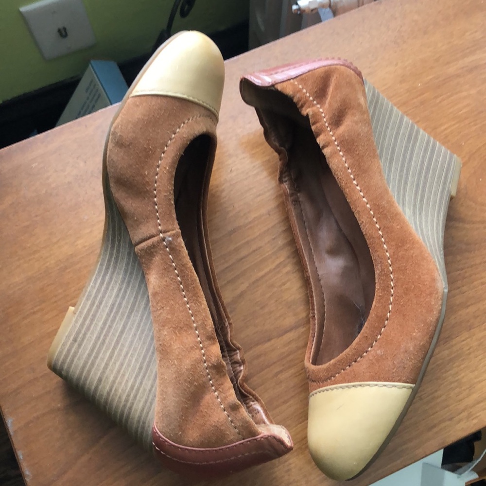 Lucky Brand wedges, camel leather and suede. Sz 7